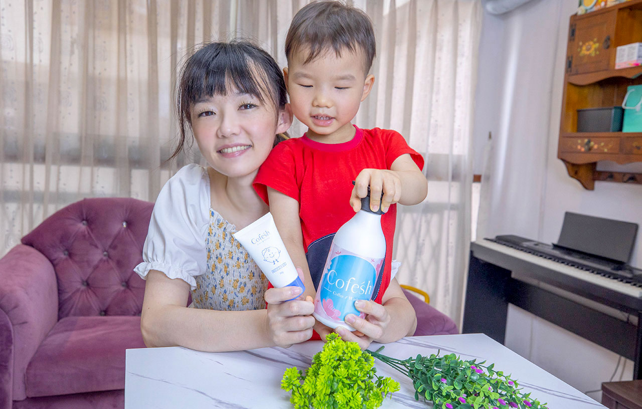 Cofesh咖啡磨砂洗手乳(咖啡沐浴乳)，咖啡油脂、水分，清潔時同時保養，源自台灣MIT品牌，給你最無微不至的呵護
