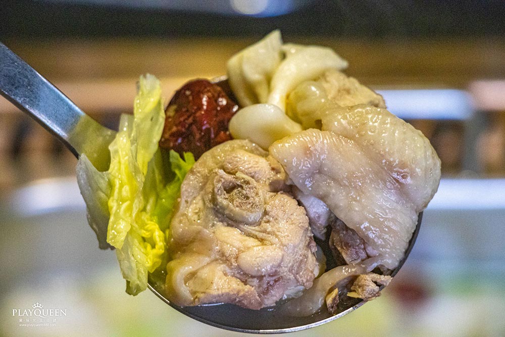 瓦庫麻辣鍋 WOW COOL