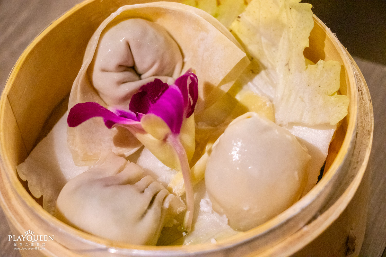 港式品鮮紅白火鍋