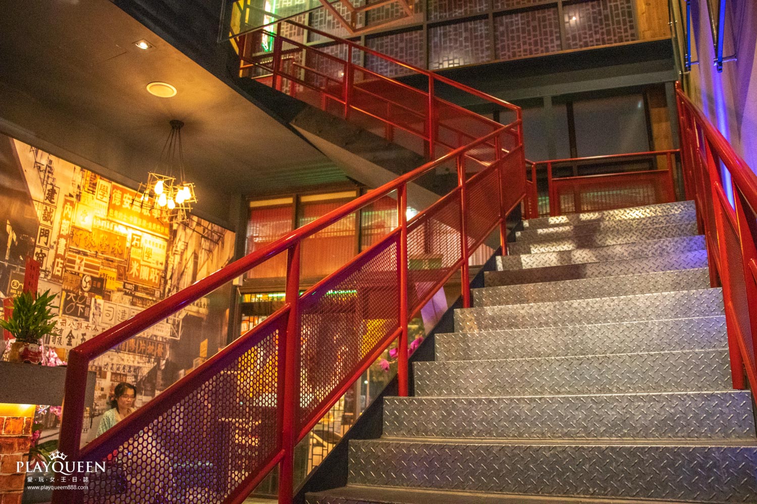 港式品鮮紅白火鍋