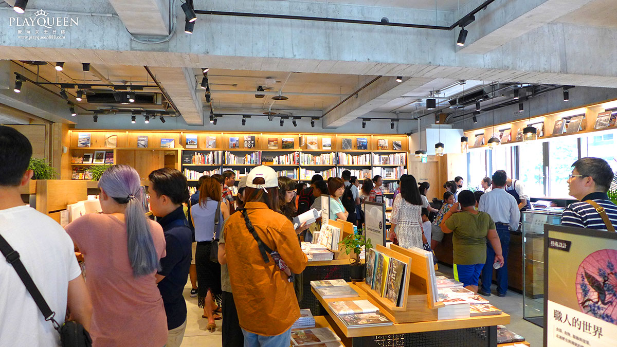 蔦屋書店台中市政店 TSUTAYA BOOKSTORE