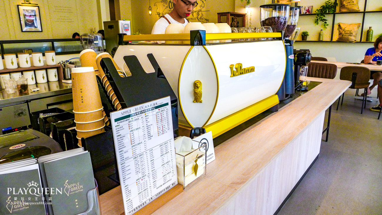 蘋果綠咖啡台中黎明店