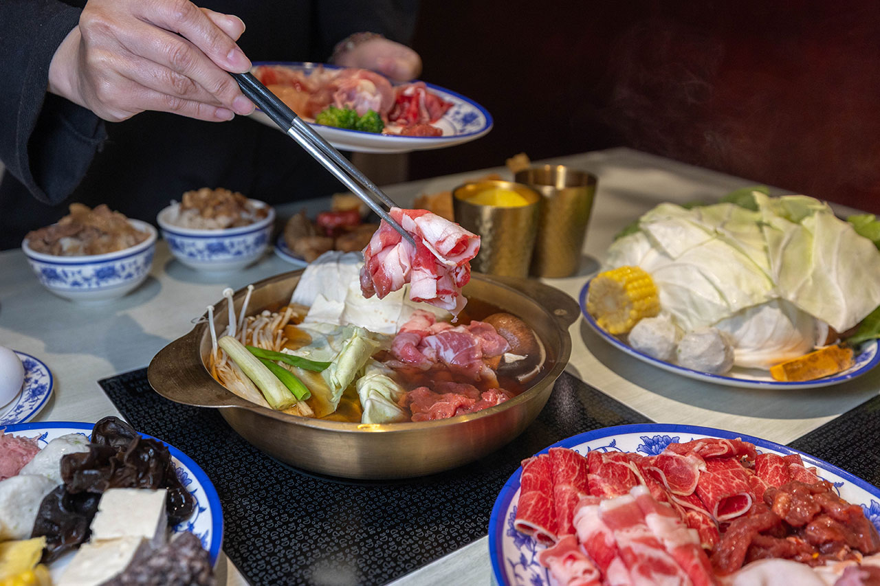 真涮吃到飽火鍋 北大店，新竹肉控必訪399起牛豬雞羊多種肉品無限吃！蔬食炸物飲料冰品自助吧隨你拿，最新2026新竹美食推薦