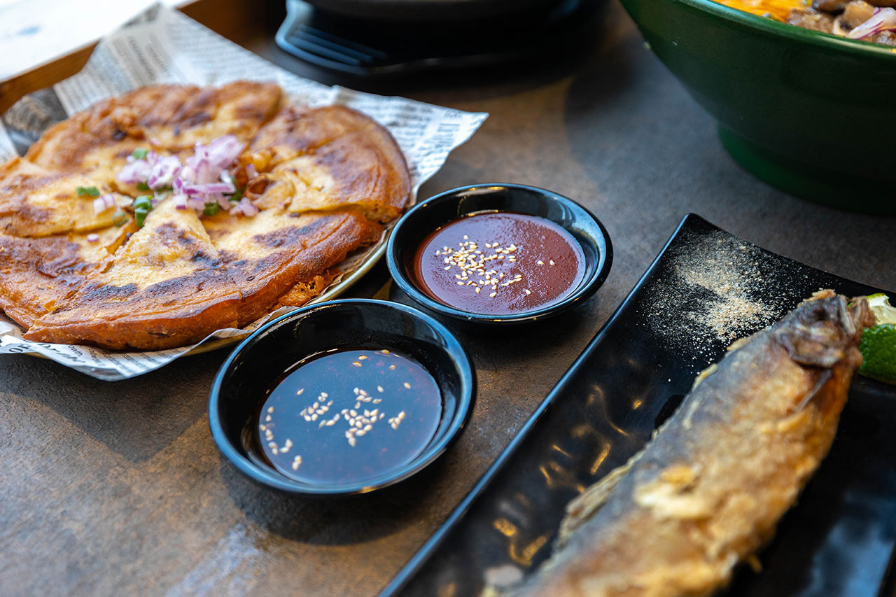 阿里郎食堂｜台中竟然有這間韓式麵店，比臉大牛小排加麵免費再送小菜！最新台中中科博館美食推薦，2025台中西區美食推薦