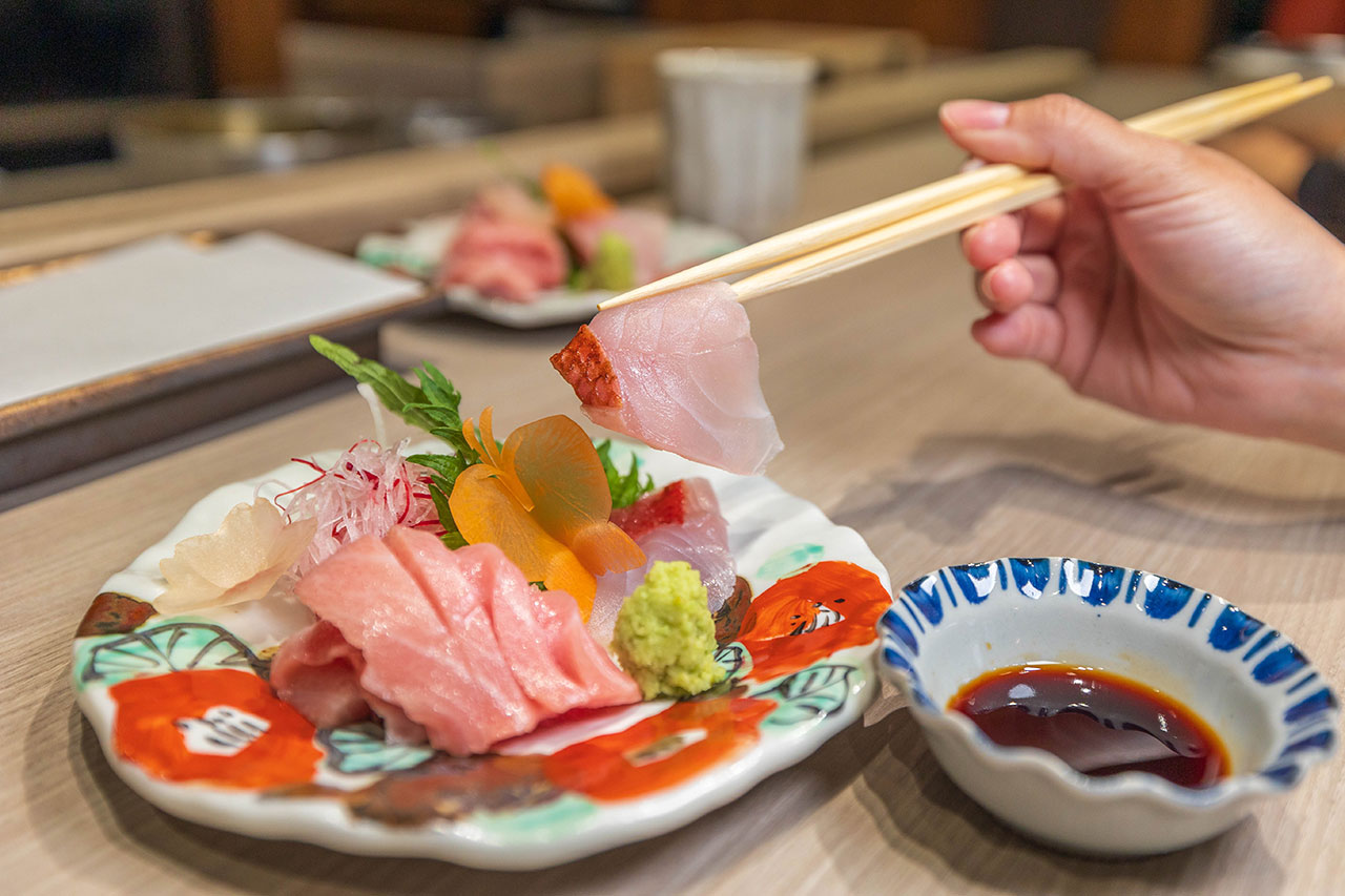 台中無菜單推薦船艙天 料理頂級天婦羅 Omakase 究極盛宴，九州松葉蟹、海膽鮪魚海苔包，最新2026台中北屯區美食推薦