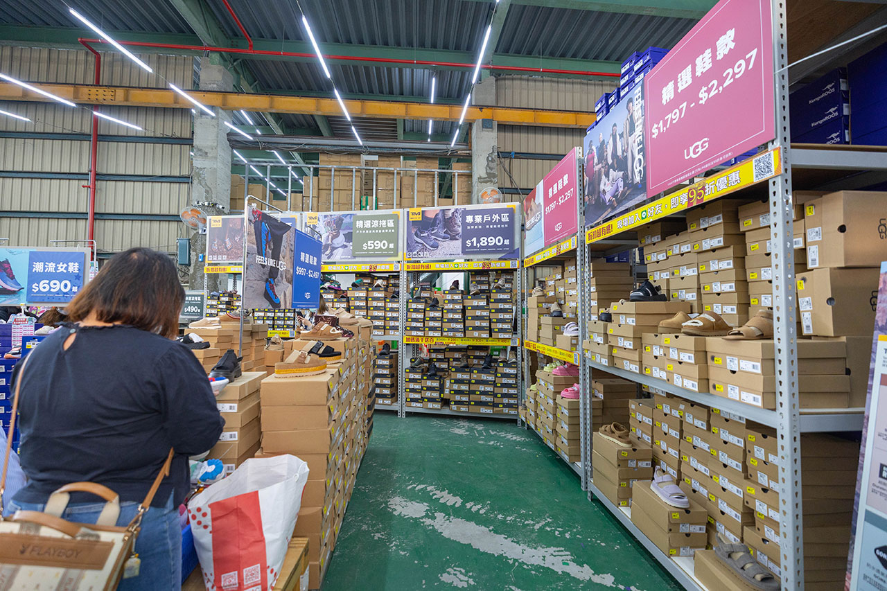 美力運動世界 台中中清特賣會開倉！童鞋、休閒鞋、戶外運動鞋早鳥全館下殺1折起，還有早鳥活動特賣金額再打8折，最新大雅鞋子特賣會報到！