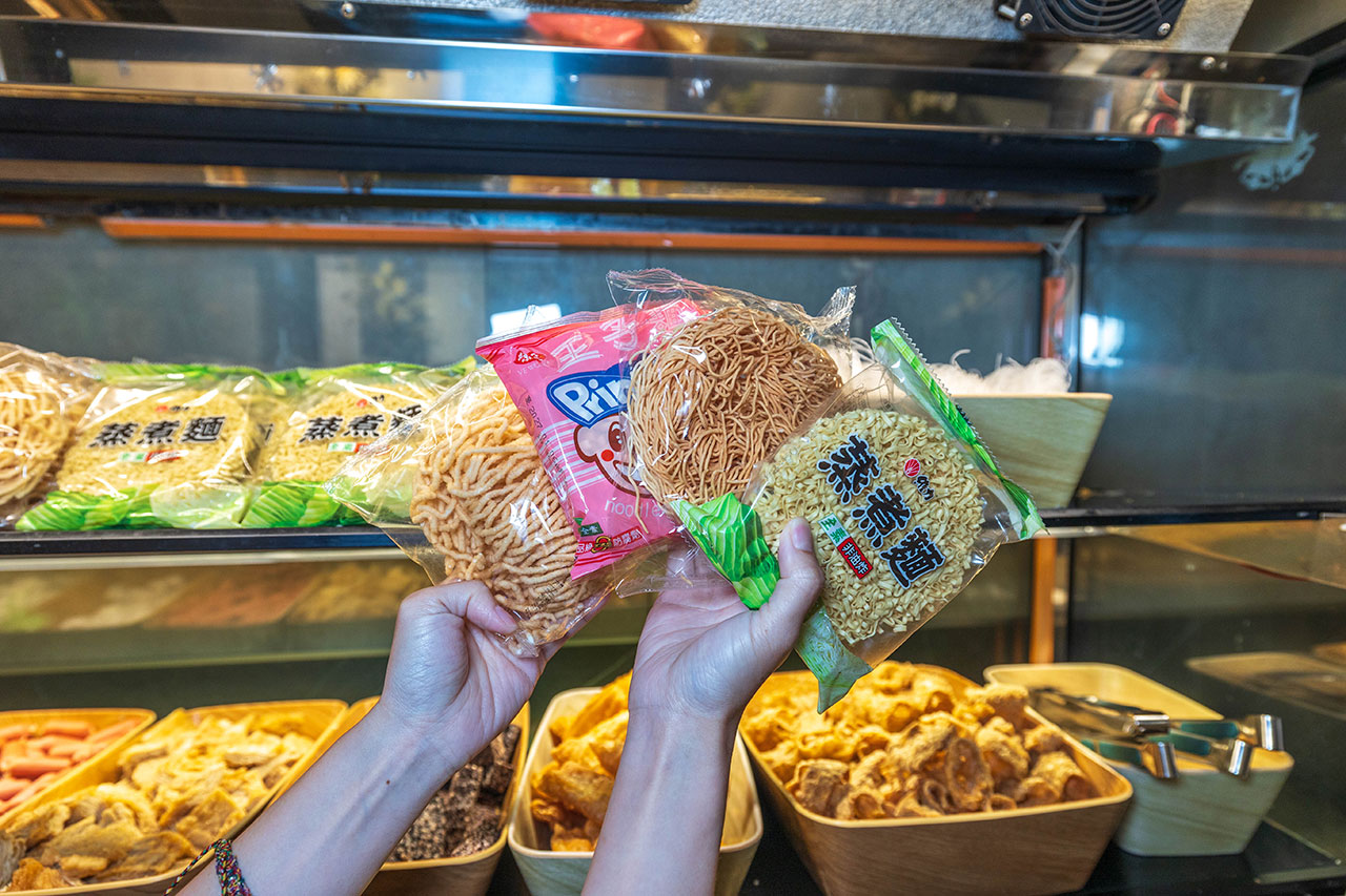 鍋泰暖 大里店，台中吃到飽泰式南洋火鍋，超強生日禮幾歲生日送幾片肉！夏日火鍋首選328起，台中大里美食推薦