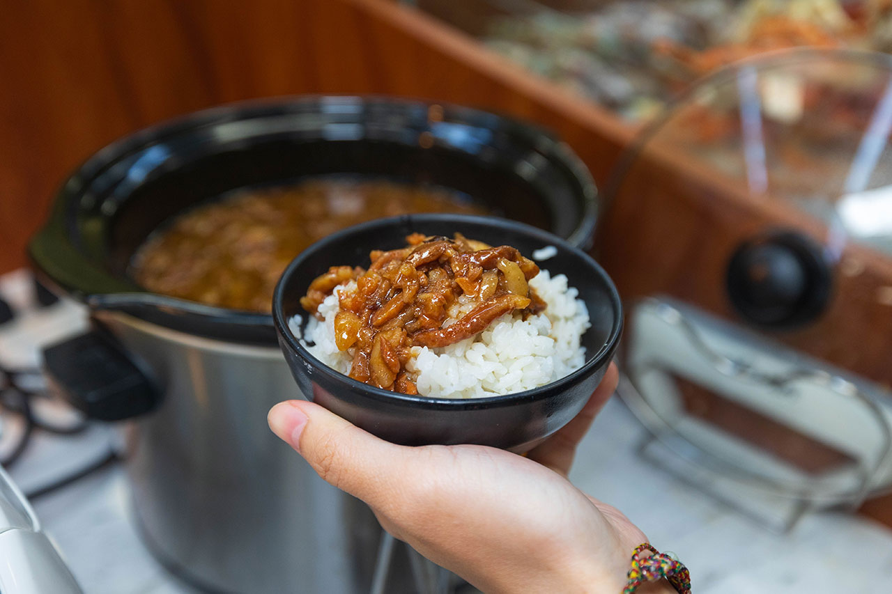 温家堡燒肉吃到飽｜台南永康區最強帝王蟹吃到飽，高級龍蝦海鮮，頂級牛肉、豬肉等近100樣海陸美食，超人氣台南吃到飽推薦