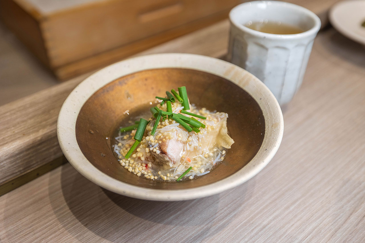 台中無菜單推薦船艙天 料理頂級天婦羅 Omakase 究極盛宴，九州松葉蟹、海膽鮪魚海苔包，最新2026台中北屯區美食推薦