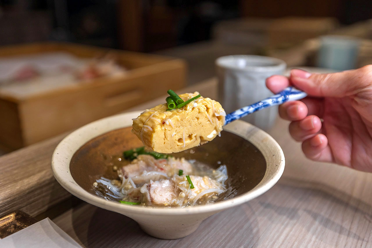 台中無菜單推薦船艙天 料理頂級天婦羅 Omakase 究極盛宴，九州松葉蟹、海膽鮪魚海苔包，最新2026台中北屯區美食推薦