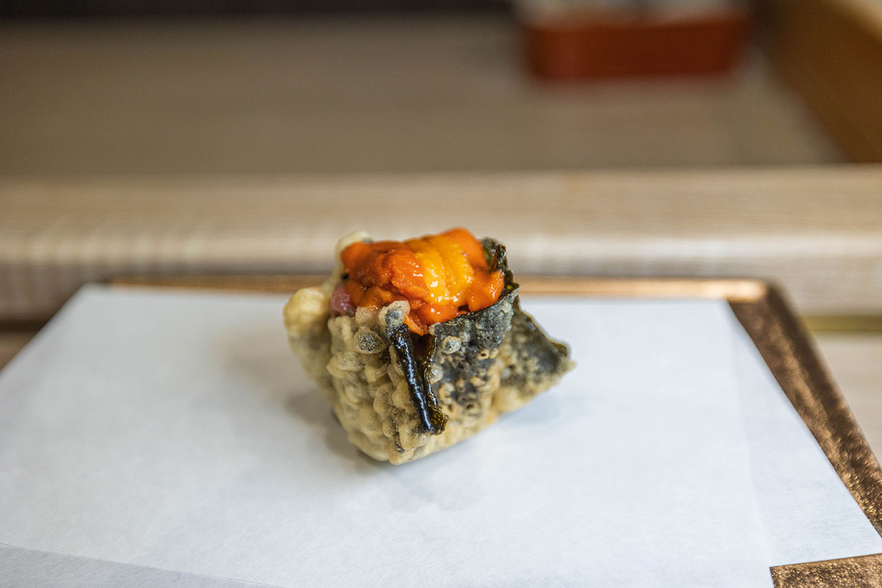 台中無菜單推薦船艙天 料理頂級天婦羅 Omakase 究極盛宴，九州松葉蟹、海膽鮪魚海苔包，最新2026台中北屯區美食推薦