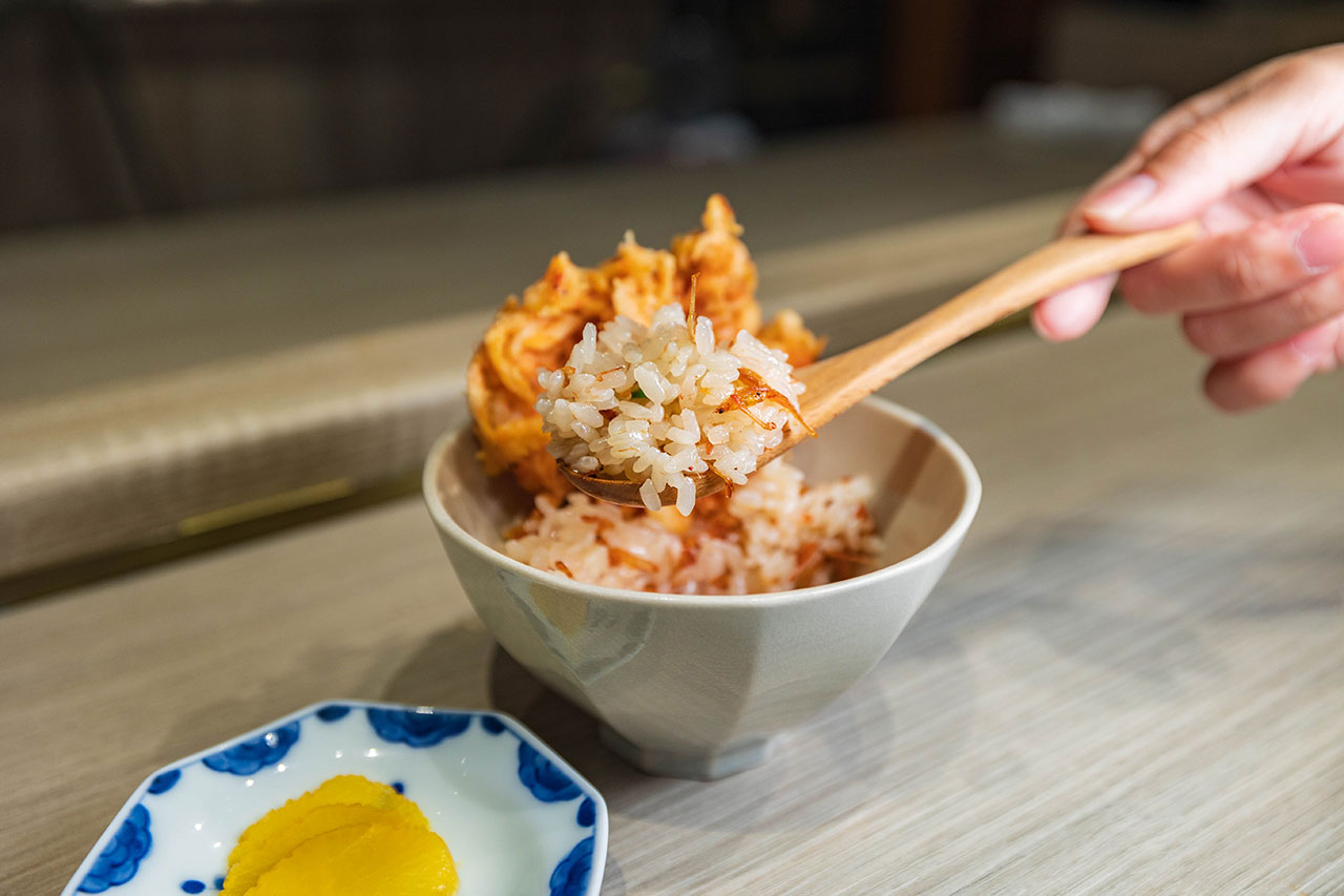 台中無菜單推薦船艙天 料理頂級天婦羅 Omakase 究極盛宴，九州松葉蟹、海膽鮪魚海苔包，最新2026台中北屯區美食推薦