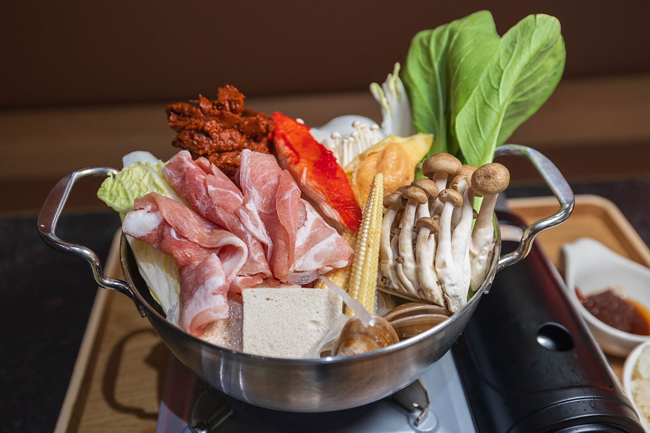 長順茶館 台中最新美食開幕！台中北屯區聚餐必訪超大用餐空間，火鍋麵食招牌波霸奶茶，2026台中北屯美食推薦