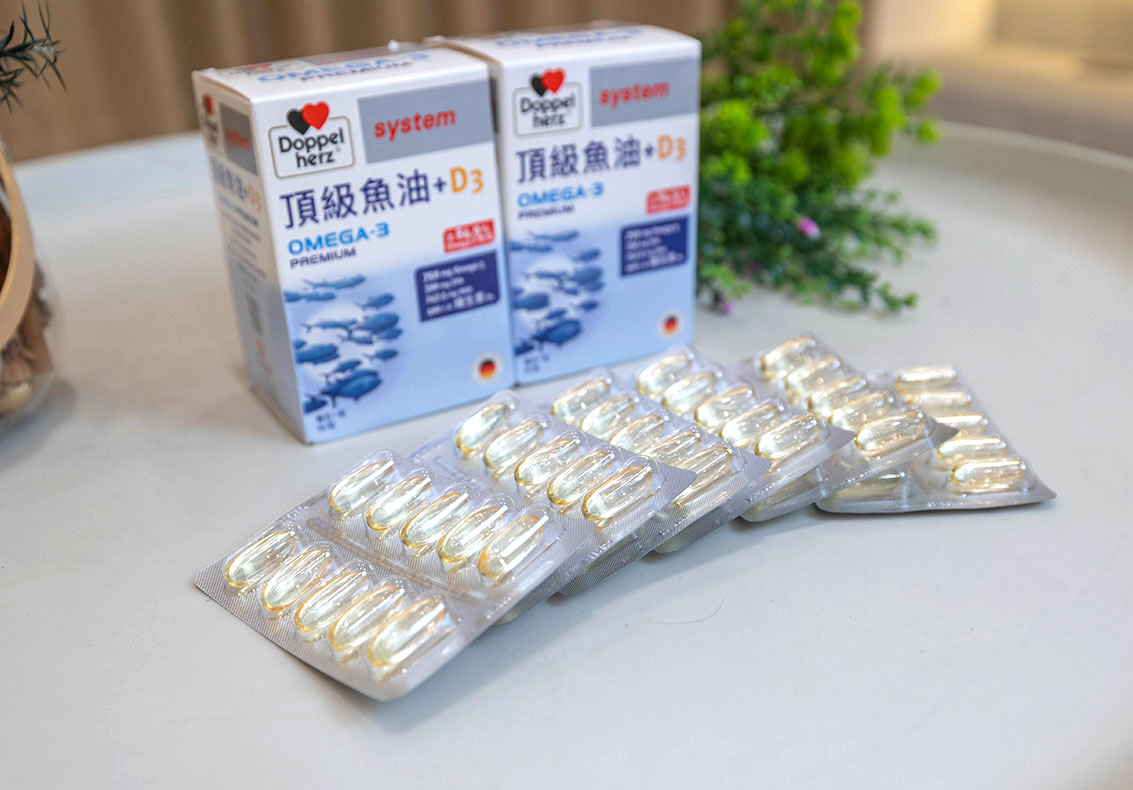 魚油4大廠牌口感評比分享｜德之寶 頂級魚油＋維生素D3、大研生醫 德國魚油軟膠囊、BHK's 88% Omega-3、澳佳寶 迷你濃縮魚油｜2026魚油保養推薦心得