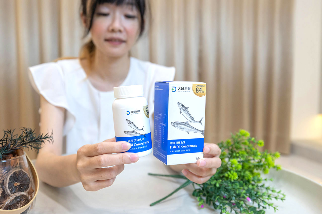 魚油4大廠牌口感評比分享｜德之寶 頂級魚油＋維生素D3、大研生醫 德國魚油軟膠囊、BHK's 88% Omega-3、澳佳寶 迷你濃縮魚油｜2026魚油保養推薦心得