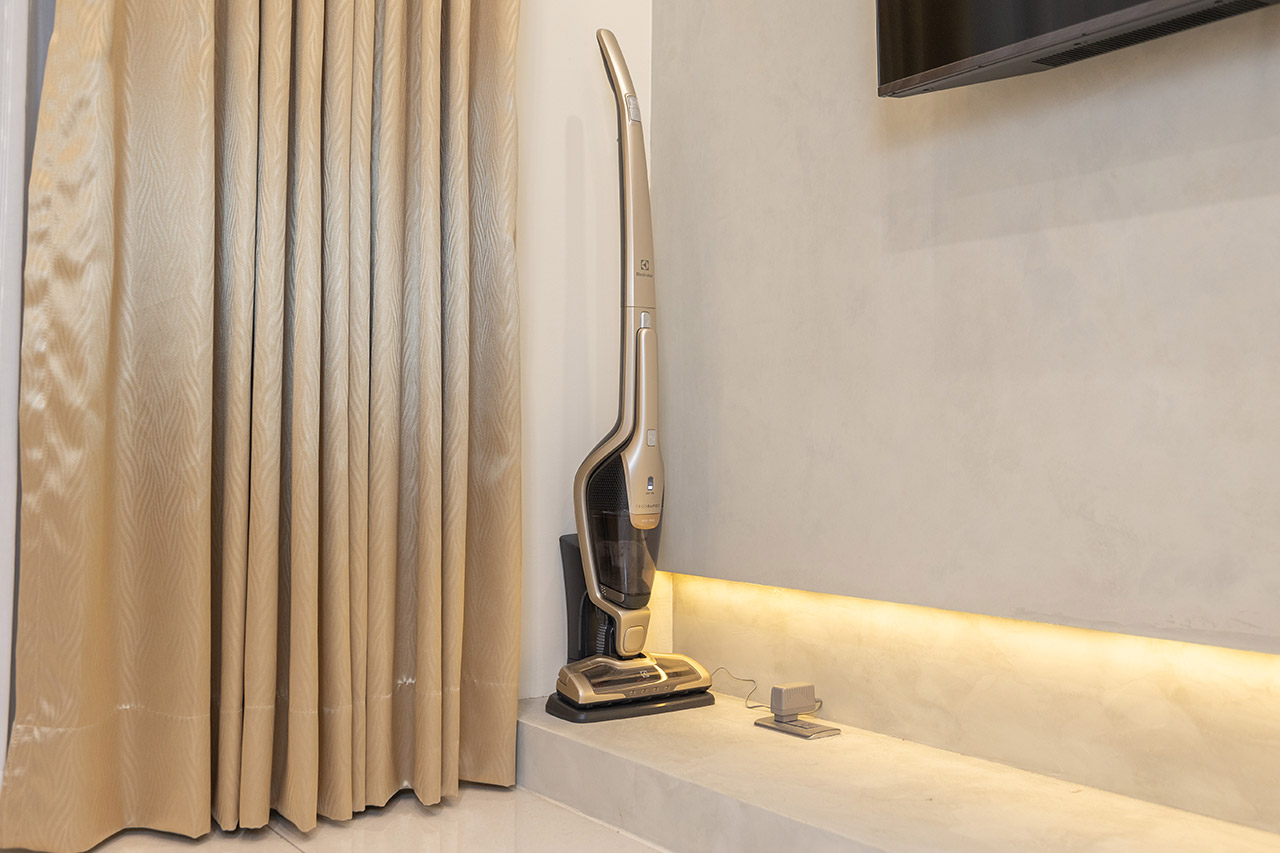 Electrolux伊萊克斯-超級完美管家HEPA吸螨版吸塵器