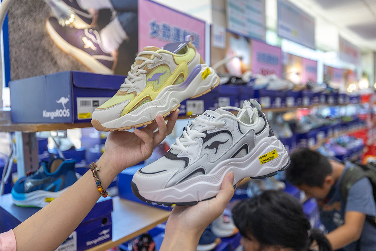 2026鞋子夏季特賣會來拉！美力運動世界大台北特賣會全館1折起！童鞋、運動鞋、戶外登山鞋、工作鞋全都超便宜，只有13天，早鳥活動前六日再打8折，買到賺到！