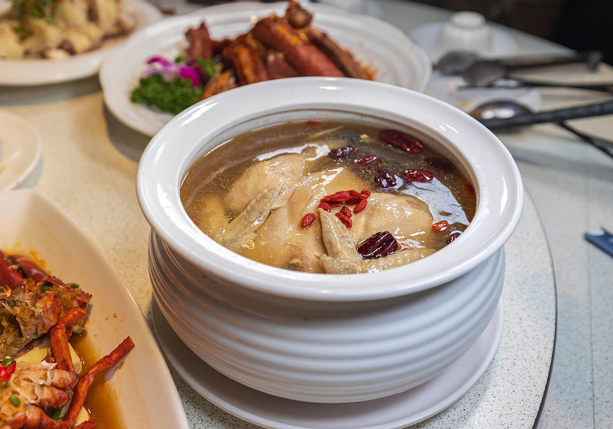 宸軒園粵菜海鮮｜超人氣新北合菜推薦！香港老師傅駐店，原汁原味港式料理，新北人尾牙聚餐必吃新店餐廳推薦，2025新店美食推薦