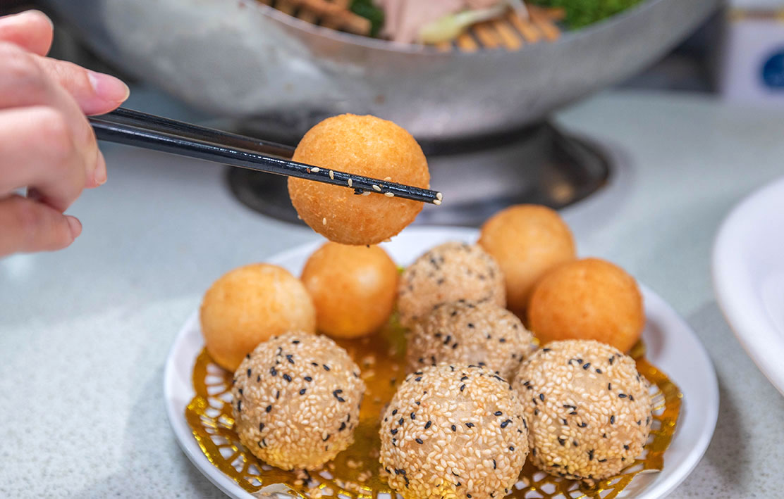 宸軒園粵菜海鮮｜超人氣新北合菜推薦！香港老師傅駐店，原汁原味港式料理，新北人尾牙聚餐必吃新店餐廳推薦，2025新店美食推薦