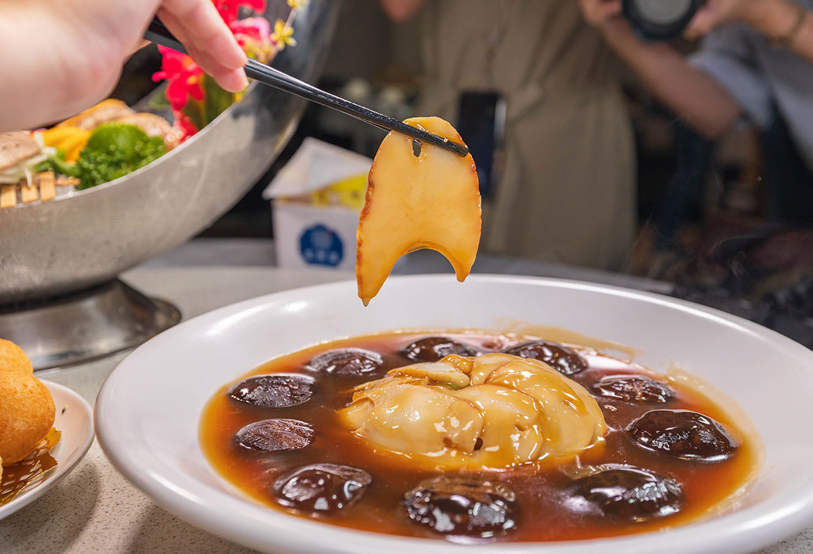 宸軒園粵菜海鮮｜超人氣新北合菜推薦！香港老師傅駐店，原汁原味港式料理，新北人尾牙聚餐必吃新店餐廳推薦，2025新店美食推薦