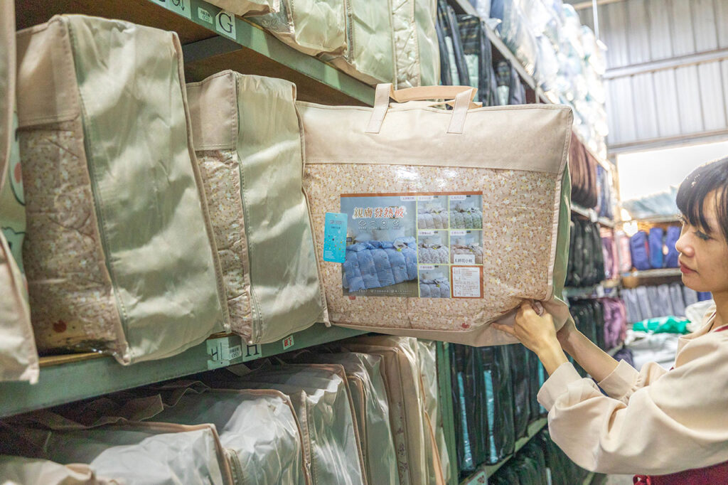 【台中大雅】2025法頌寢具原廠特賣會年末換季攻略！床包組、被單、枕頭，全館下殺1折起台中大雅2025法頌寢具原廠特賣會年末換季攻略！床包組、被單、枕頭，全館下殺1折起再買一送一，還有超多滿額好禮等你拿