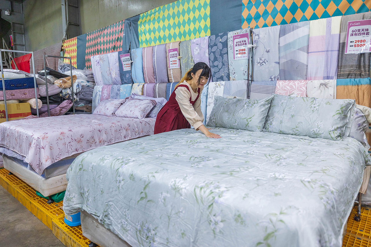 【台中大雅】2025法頌寢具原廠特賣會年末換季攻略！床包組、被單、枕頭，全館下殺1折起台中大雅2025法頌寢具原廠特賣會年末換季攻略！床包組、被單、枕頭，全館下殺1折起再買一送一，還有超多滿額好禮等你拿