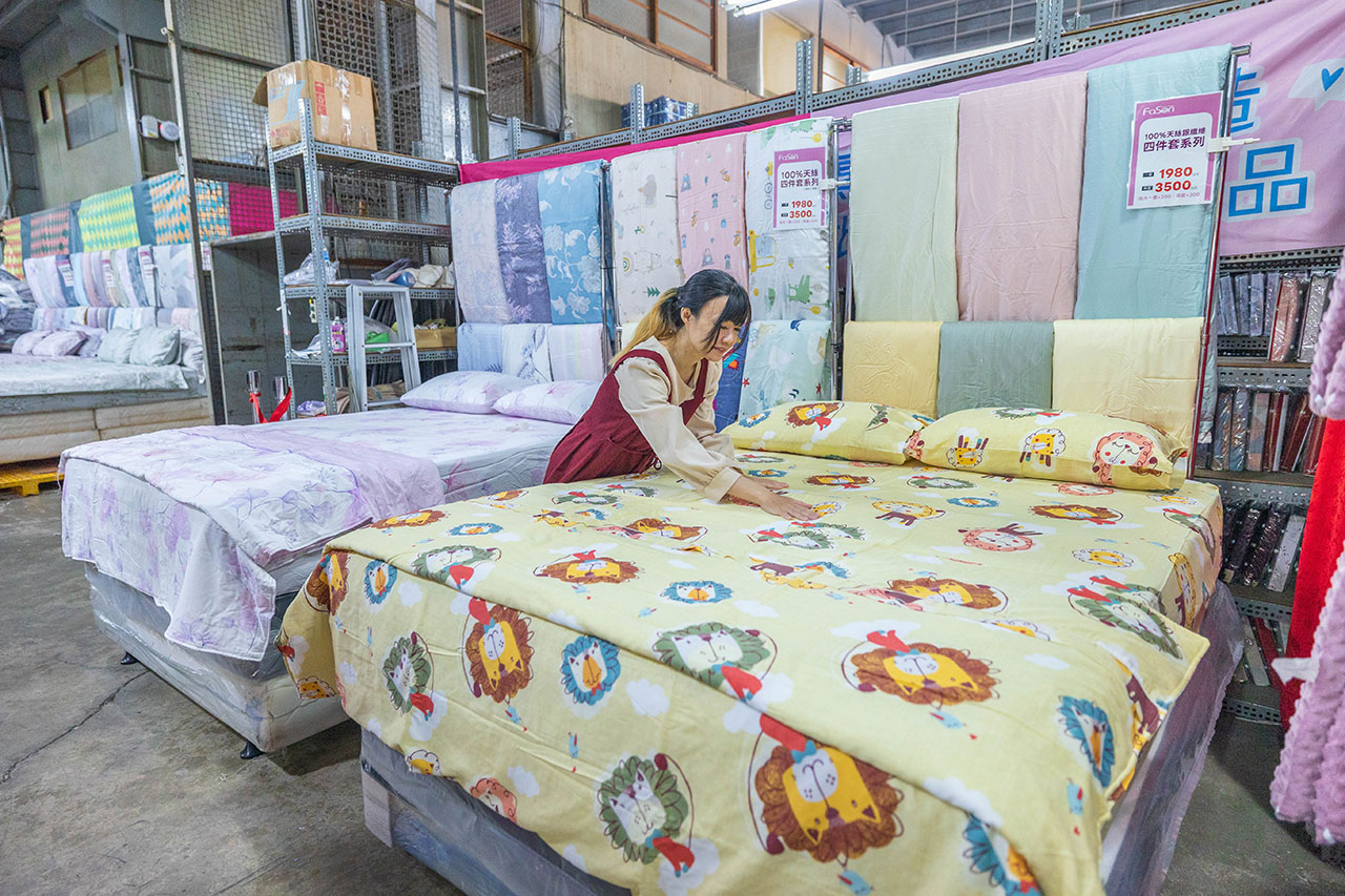 【台中大雅】2025法頌寢具原廠特賣會年末換季攻略！床包組、被單、枕頭，全館下殺1折起台中大雅2025法頌寢具原廠特賣會年末換季攻略！床包組、被單、枕頭，全館下殺1折起再買一送一，還有超多滿額好禮等你拿