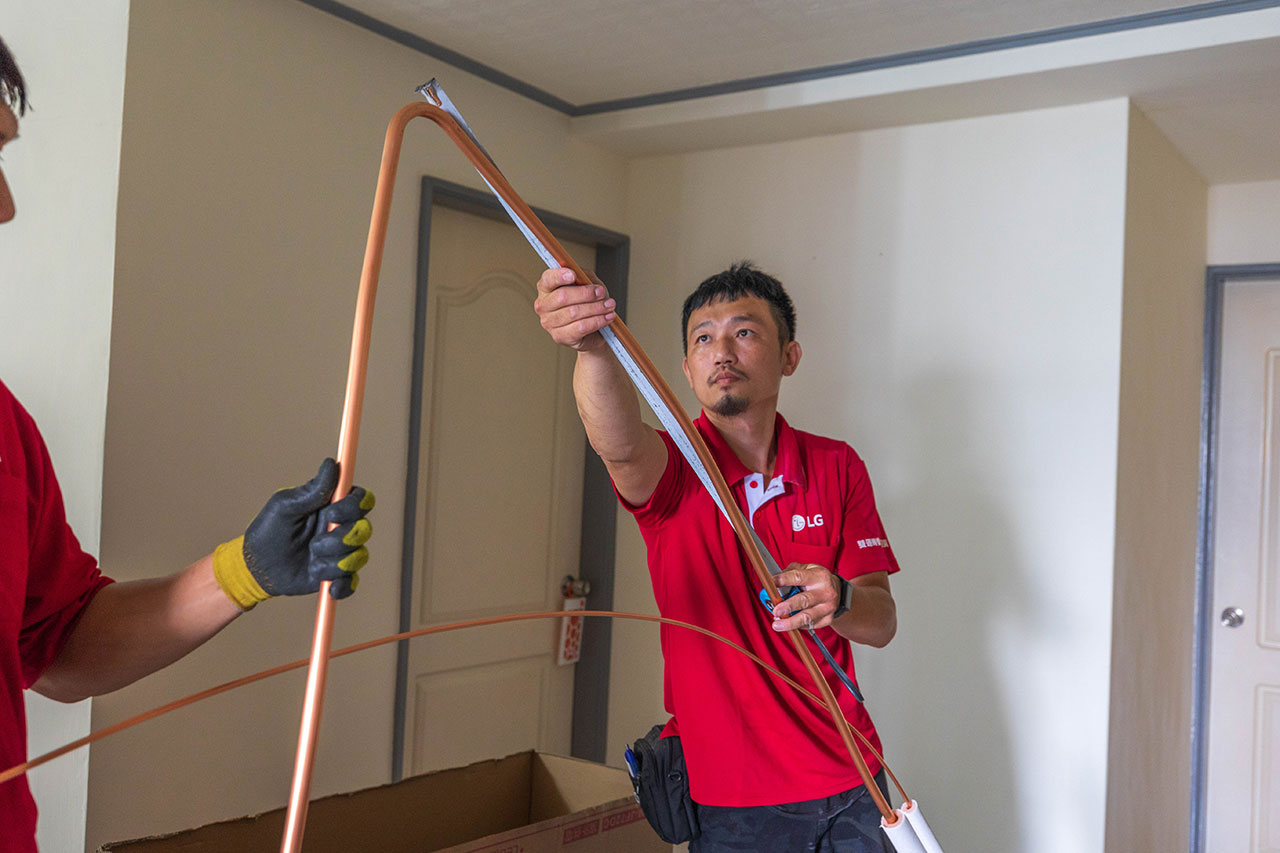 小蔡電器冷氣安裝全紀錄｜防塵保護、走線整齊、裝完還打掃，一條龍服務超貼心台中台北新竹買冷氣推薦＋三年保固加小蔡電器優惠總整理