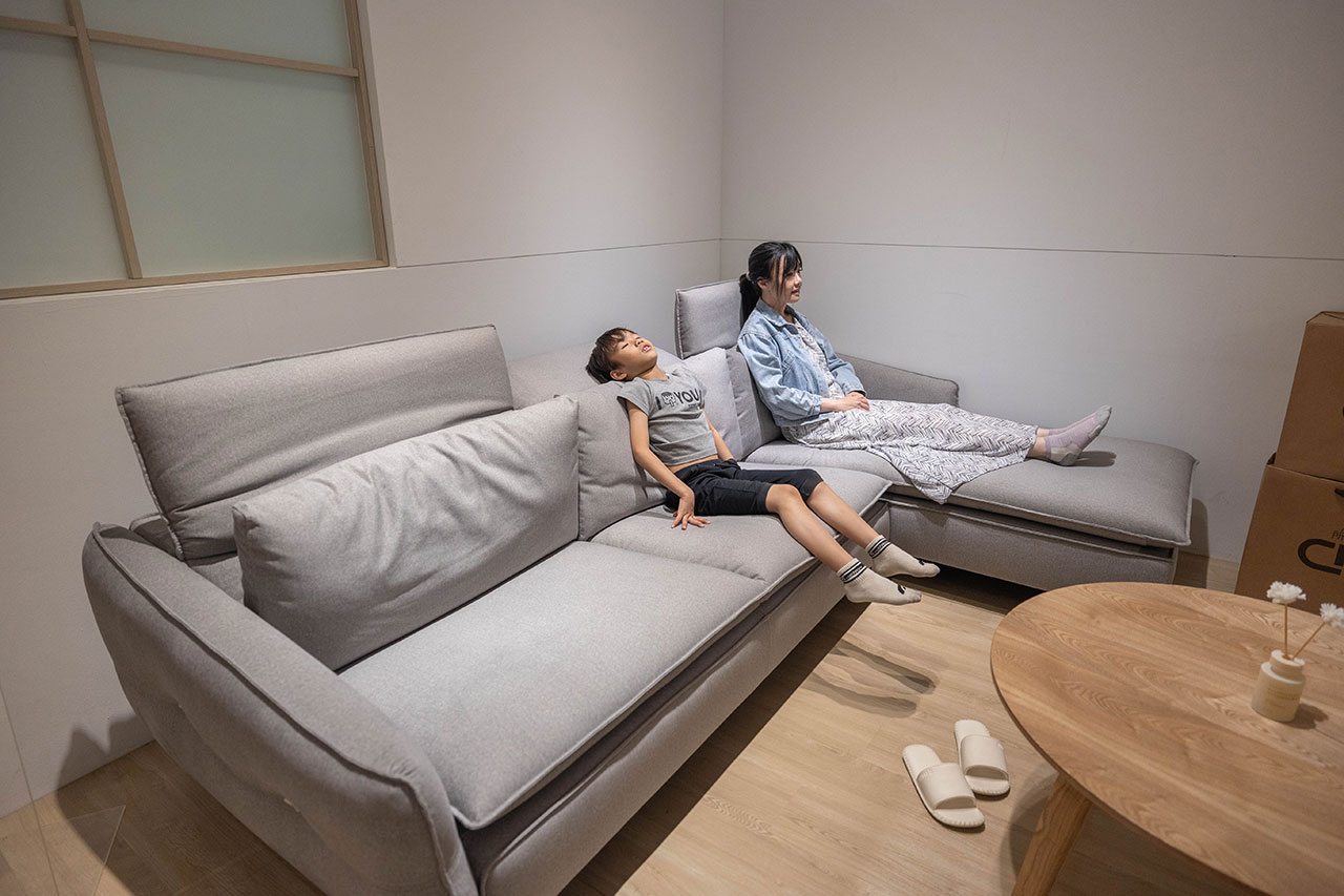 所丘家居 台灣製造工廠直營，全台連鎖十年保固！功能沙發、客製化沙發，組合沙發多種家具等你來挑選，上百坪沙發體驗館2026家具行推薦