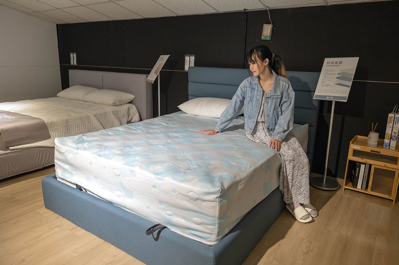 所丘家居 台灣製造工廠直營，全台連鎖十年保固！功能沙發、客製化沙發，組合沙發多種家具等你來挑選，上百坪沙發體驗館2026家具行推薦