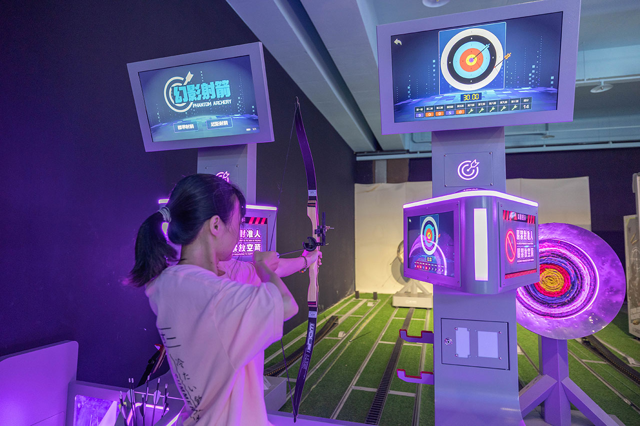 幻影行動｜台中麗寶樂園最新室內遊樂區 ！裸眼10D幻影歷險劇場、鬼屋探險、弓箭射擊，超好玩11項遊戲，讓孩子放電一整天的2026台中后里景點推薦！