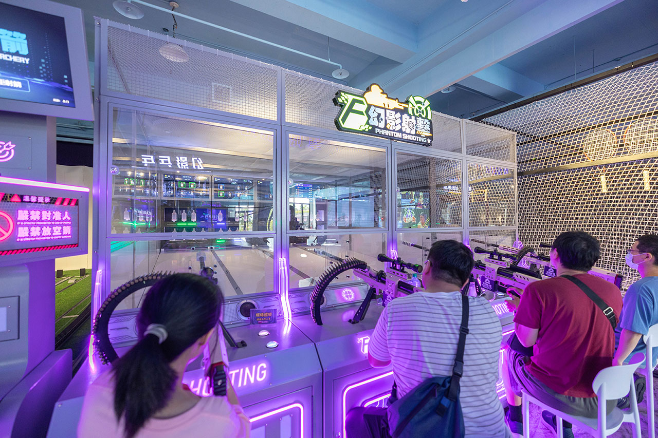 幻影行動｜台中麗寶樂園最新室內遊樂區 ！裸眼10D幻影歷險劇場、鬼屋探險、弓箭射擊，超好玩11項遊戲，讓孩子放電一整天的2026台中后里景點推薦！