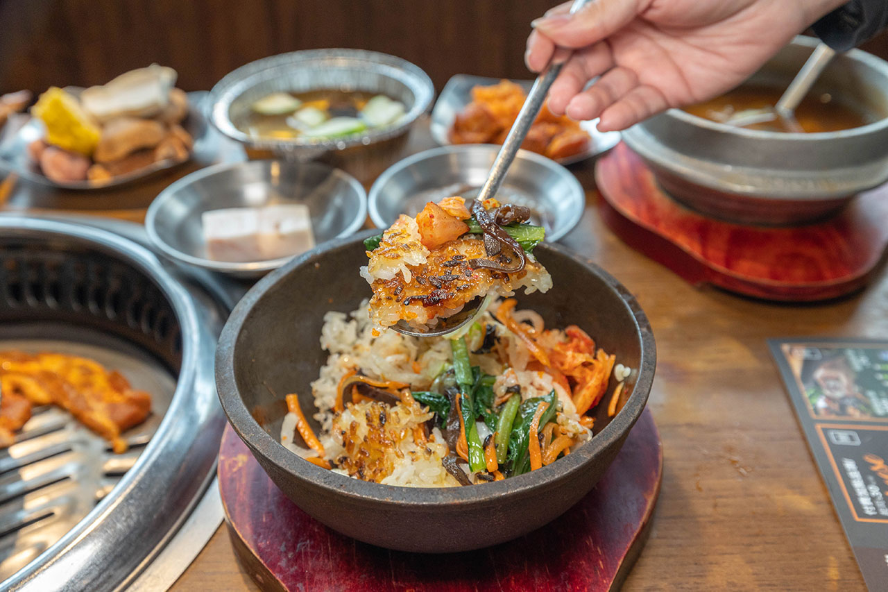 【西門町美食推薦】阿豬媽아줌마韓式烤肉吃到飽西門店,469起超狂近40多種食材自助吧吃到飽,2026台北萬華美食推薦,CP值爆表! 【西門町美食推薦】阿豬媽아줌마韓式烤肉吃到飽西門店,469起超狂近40多種食材自助吧吃到飽,2026台北萬華美食推薦,CP值爆表!