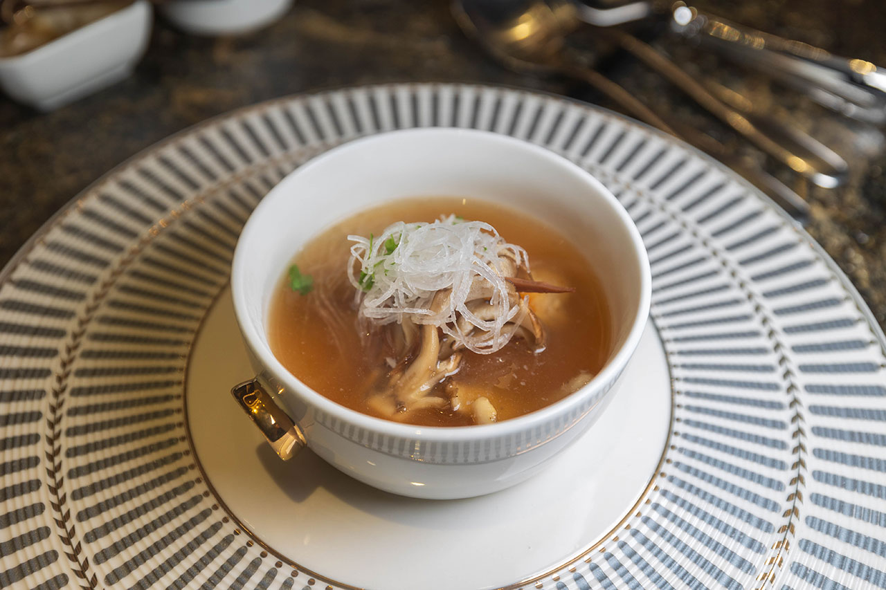 藍帶米淇鐵板燒！主打熟食的台中無菜單料理，活體龍蝦、頂級和牛多樣頂級海陸美食一次吃到爽，2026台中北屯區美食推薦