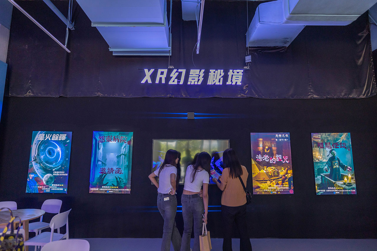 幻影行動｜台中麗寶樂園最新室內遊樂區 ！裸眼10D幻影歷險劇場、鬼屋探險、弓箭射擊，超好玩11項遊戲，讓孩子放電一整天的2026台中后里景點推薦！