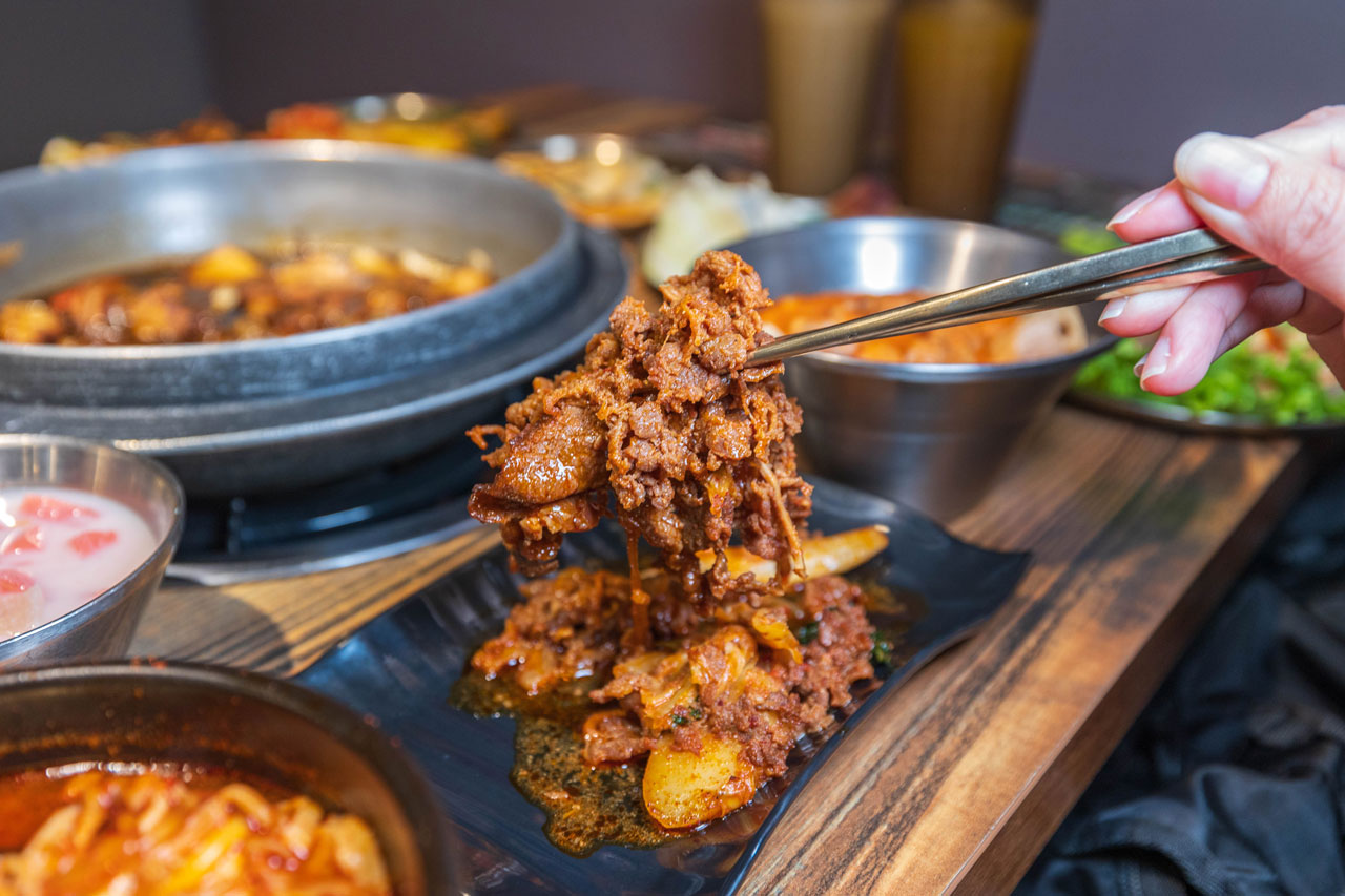 【2026台北西門町美食推薦】江陵阿嬤x甩鍋雞雙品牌韓式料理吃到飽|50樣美食自助吧韓式料理吃到爽,西門町唐吉訶德4F美食推薦,台北萬華區吃到飽推薦 【2026台北西門町美食推薦】江陵阿嬤x甩鍋雞雙品牌韓式料理吃到飽|50樣美食自助吧韓式料理吃到爽,西門町唐吉訶德4F美食推薦,台北萬華區吃到飽推薦