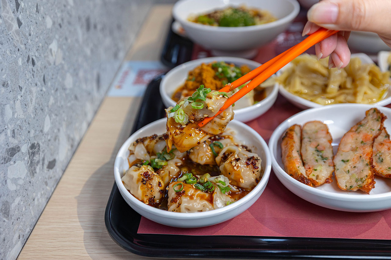 好肉燥｜最新台中黎明路美食報到！超濃厚黑金肉燥飯，特製青醬拌麵、皮蛋拌麵，2026台中南屯小吃推薦！