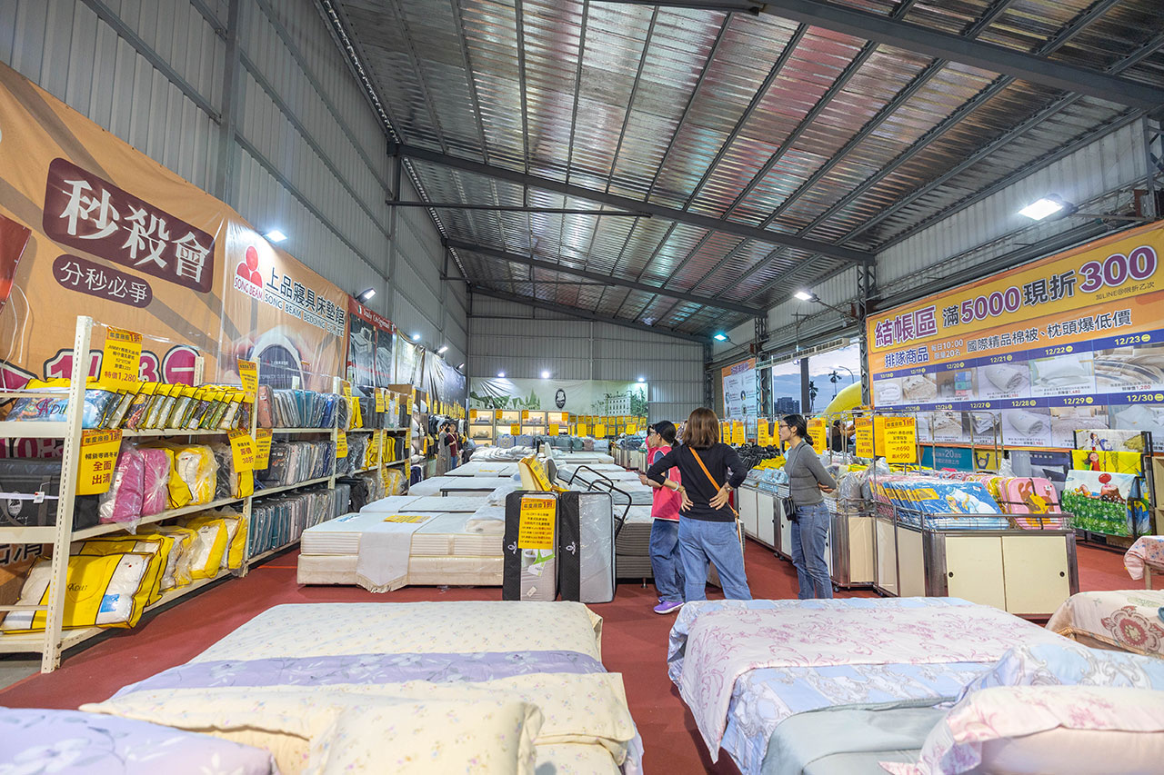【台中北屯區寢具特賣會】上品寢具年度廠拍殺很大！1折起跳抗通膨，每日超便宜排隊攻略，幾米床包、進口名床手刀搶晚來就沒了!