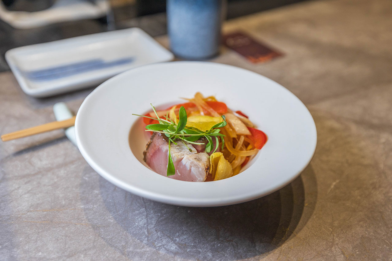 跃.YueFire直火小料理（躍）獨家直火炭燒！吃日本料理像看煙火秀，最新台中無菜單料理推薦！宵夜也能吃 2026 台中逢甲美食推薦