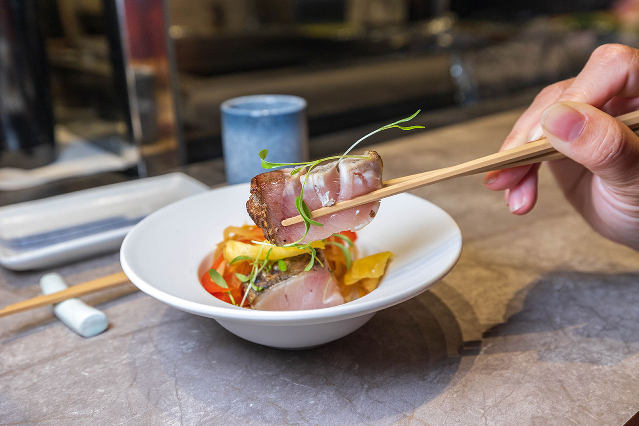 跃.YueFire直火小料理（躍）獨家直火炭燒！吃日本料理像看煙火秀，最新台中無菜單料理推薦！宵夜也能吃 2026 台中逢甲美食推薦