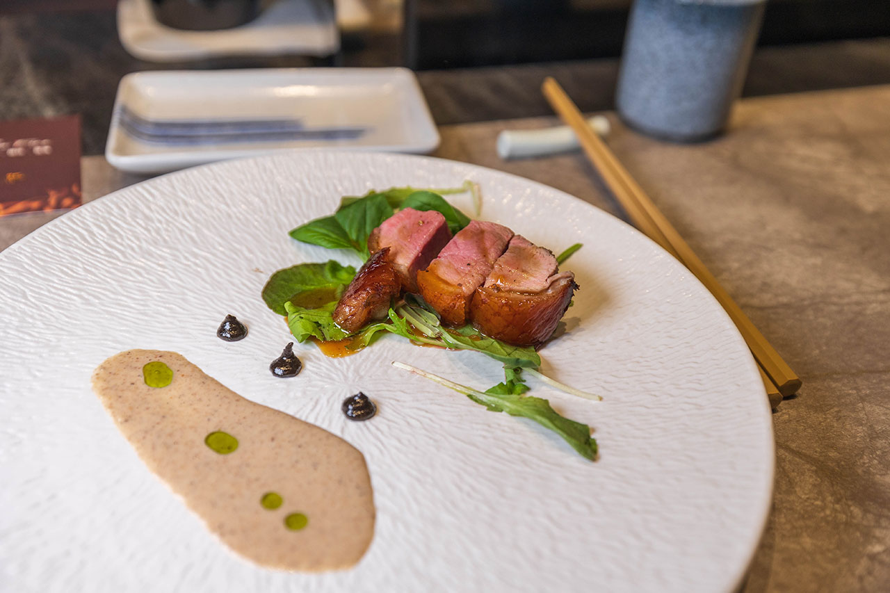 跃.YueFire直火小料理（躍）獨家直火炭燒！吃日本料理像看煙火秀，最新台中無菜單料理推薦！宵夜也能吃 2026 台中逢甲美食推薦