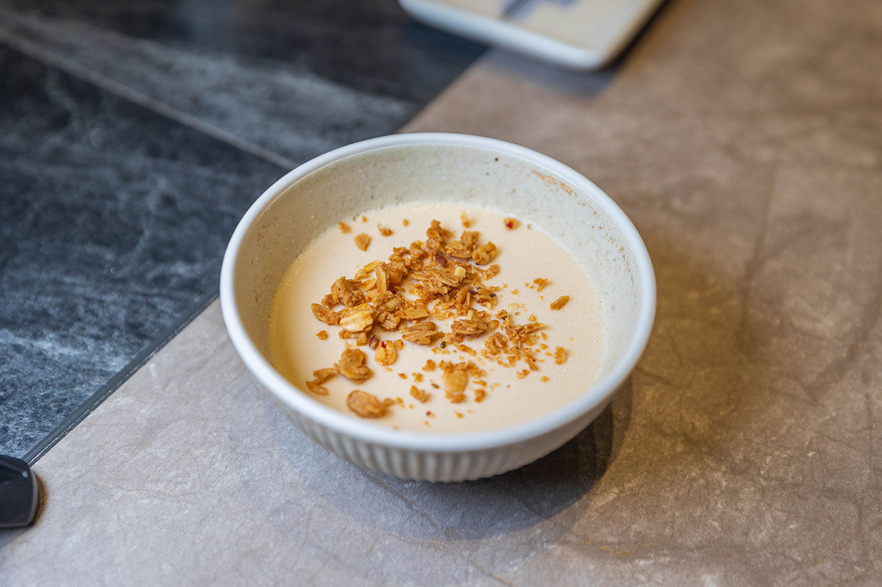 跃.YueFire直火小料理（躍）獨家直火炭燒！吃日本料理像看煙火秀，最新台中無菜單料理推薦！宵夜也能吃 2026 台中逢甲美食推薦