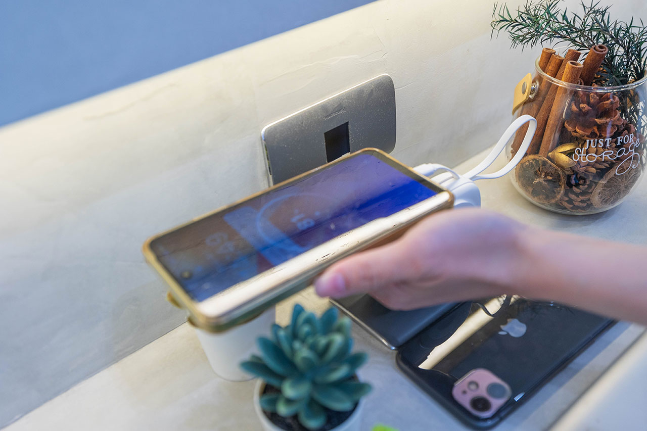 告別電量焦慮！【TORRII】SOLA PRO 萬能充：防爆磁吸行動電源，嘖嘖首發超優惠預購，2026不能錯過的充電救星！