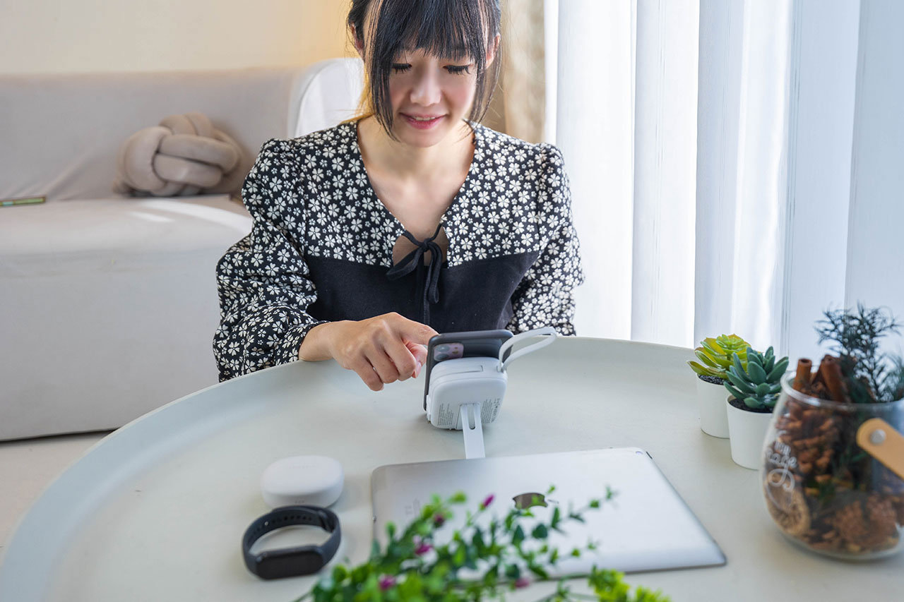 告別電量焦慮！【TORRII】SOLA PRO 萬能充：防爆磁吸行動電源，嘖嘖首發超優惠預購，2026不能錯過的充電救星！