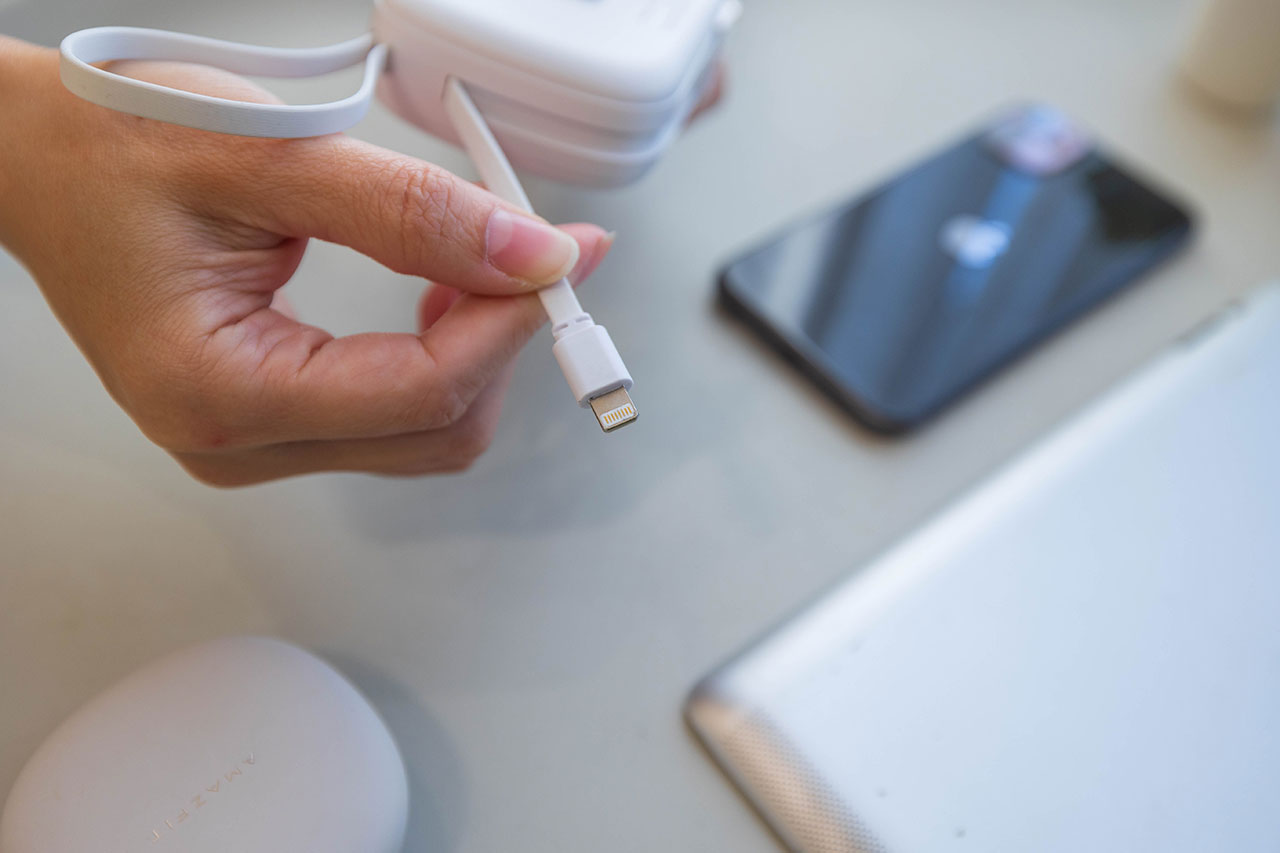 告別電量焦慮！【TORRII】SOLA PRO 萬能充：防爆磁吸行動電源，嘖嘖首發超優惠預購，2026不能錯過的充電救星！