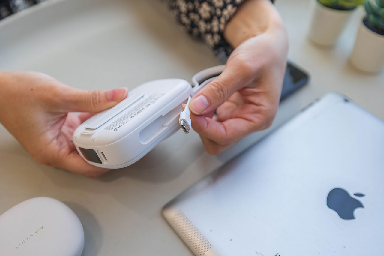 告別電量焦慮！【TORRII】SOLA PRO 萬能充：防爆磁吸行動電源，嘖嘖首發超優惠預購，2026不能錯過的充電救星！