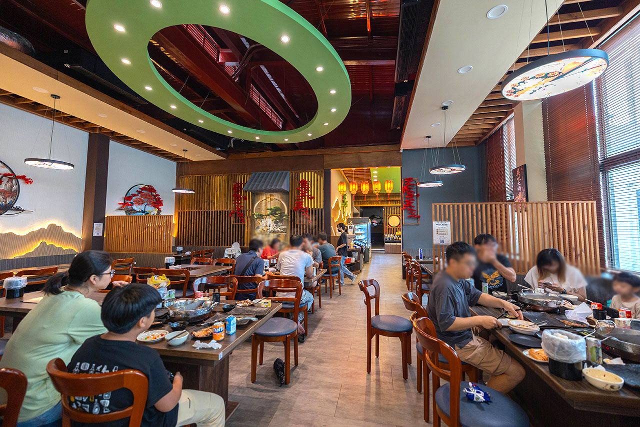 牛羊爭霸 八德店｜肉控必訪超狂桃園吃到飽火鍋，將近100樣食材牛豬羊海鮮一次吃個夠！ 還有甜點冰品自助吧，桃園八德羊肉爐推薦！