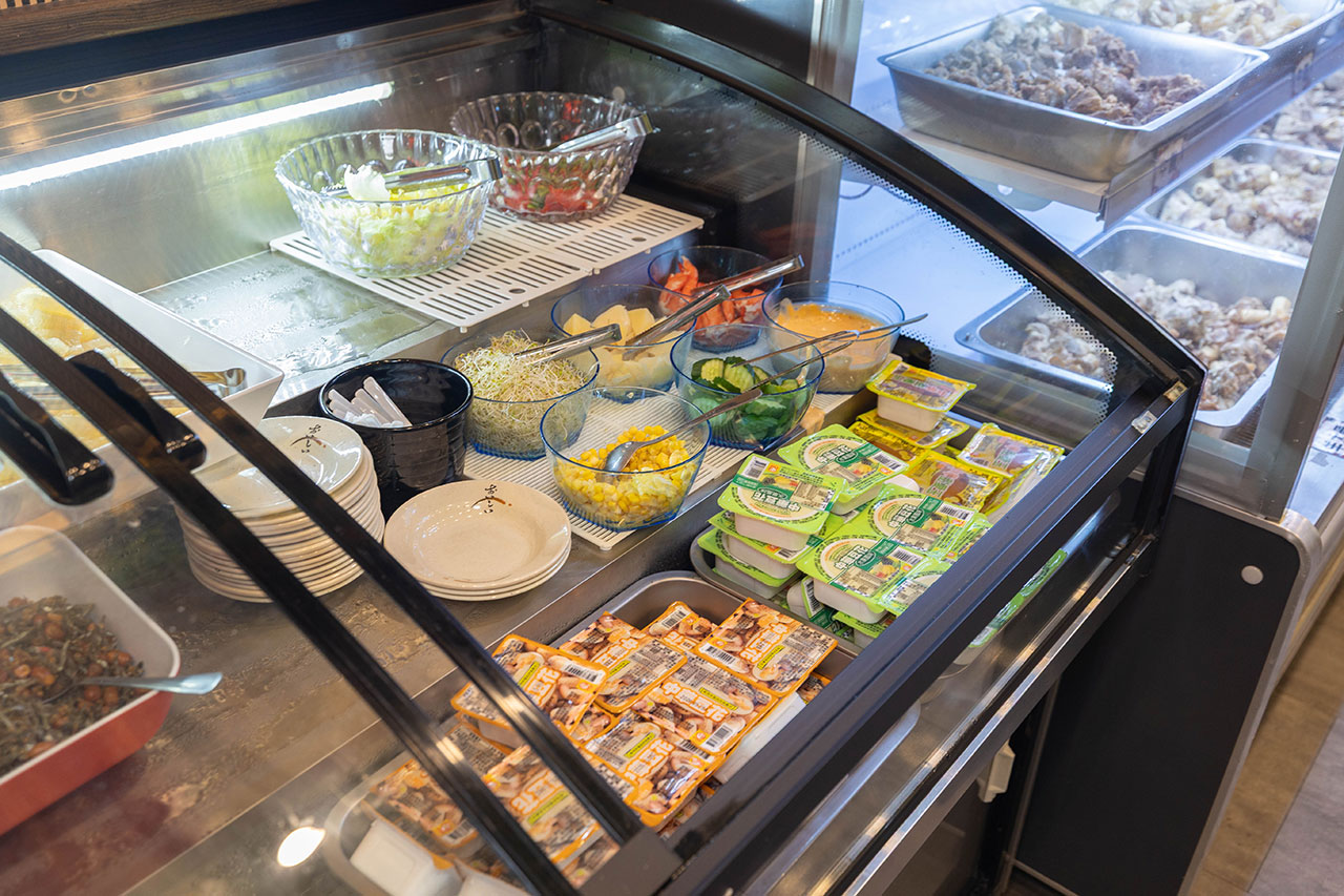 牛羊爭霸 八德店｜肉控必訪超狂桃園吃到飽火鍋，將近100樣食材牛豬羊海鮮一次吃個夠！ 還有甜點冰品自助吧，桃園八德羊肉爐推薦！
