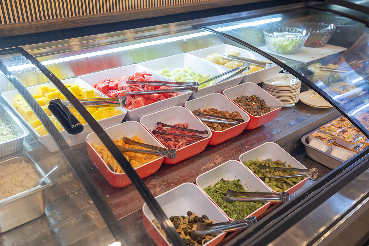牛羊爭霸 八德店｜肉控必訪超狂桃園吃到飽火鍋，將近100樣食材牛豬羊海鮮一次吃個夠！ 還有甜點冰品自助吧，桃園八德羊肉爐推薦！