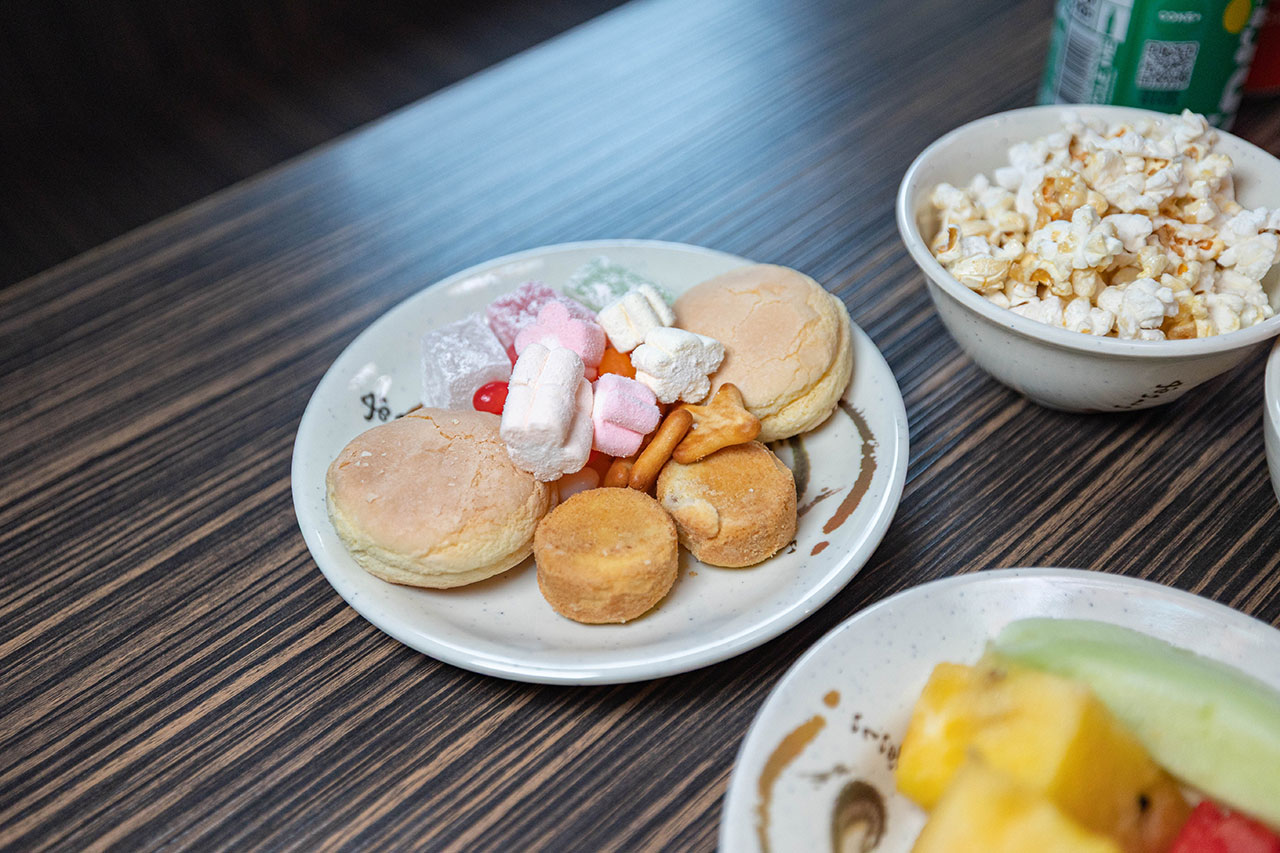 牛羊爭霸 八德店｜肉控必訪超狂桃園吃到飽火鍋，將近100樣食材牛豬羊海鮮一次吃個夠！ 還有甜點冰品自助吧，桃園八德羊肉爐推薦！